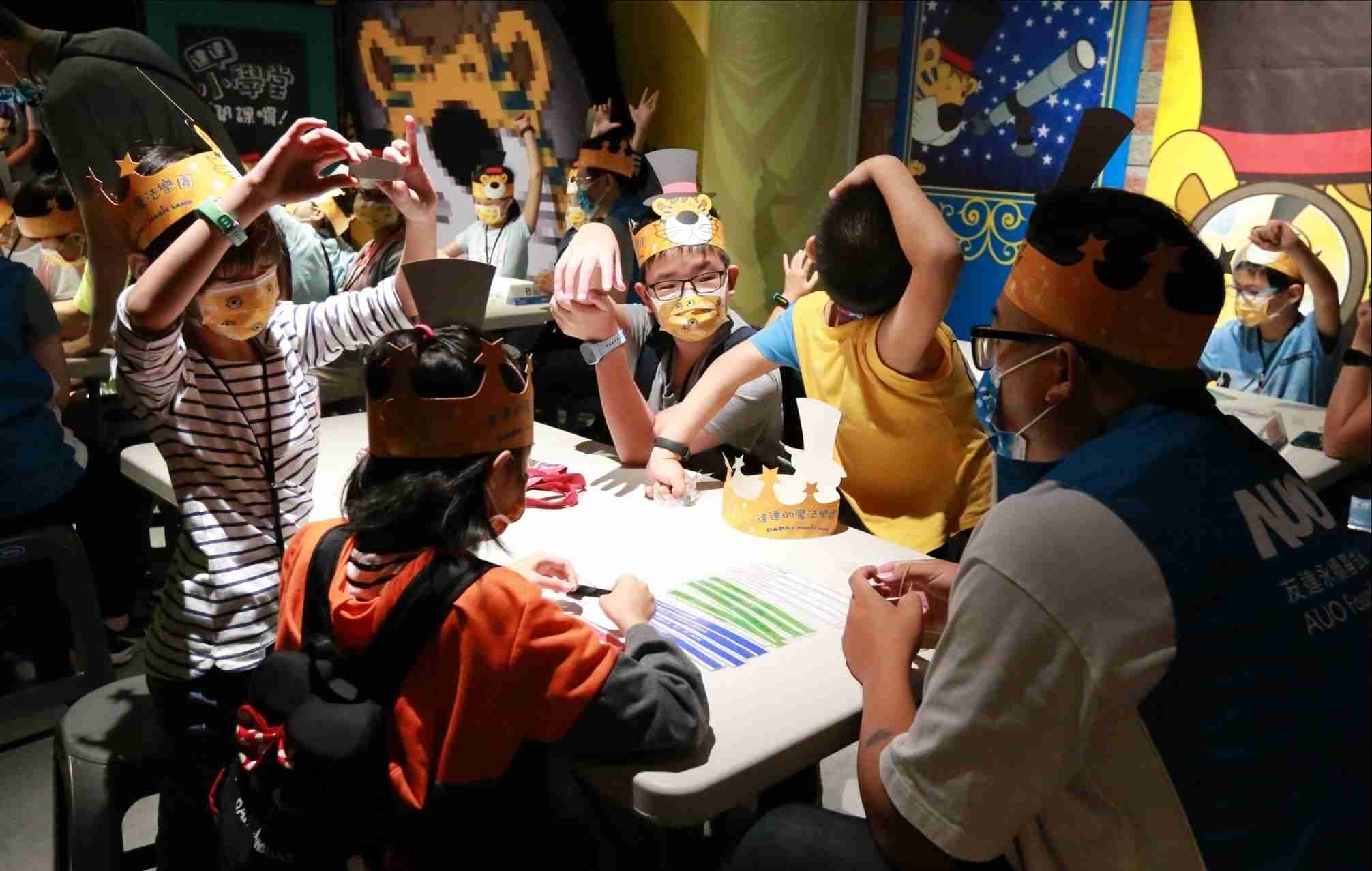 NG大舞台以永续理念推动全人教育计划，，内外结盟储备科普教育人才，，，荣获亚太永续行动奖社会共融面的金奖肯定